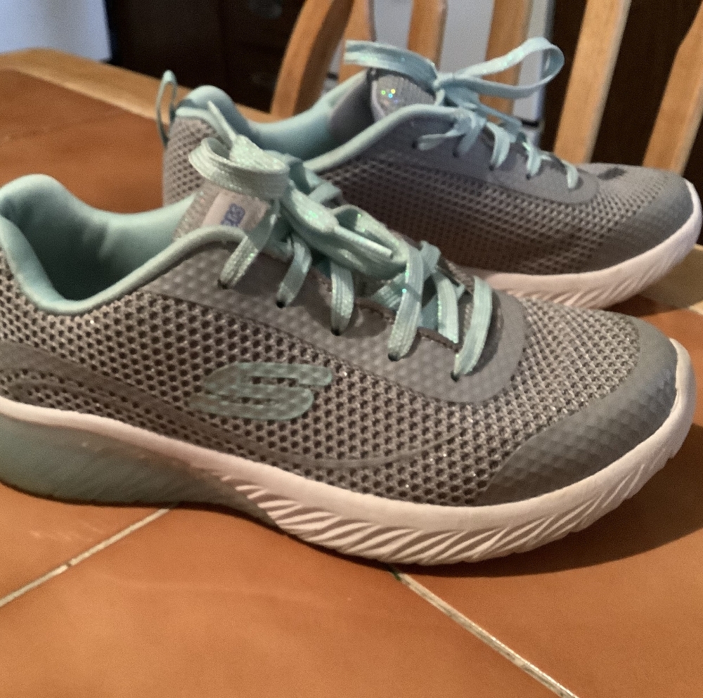 Skechers sneakers
